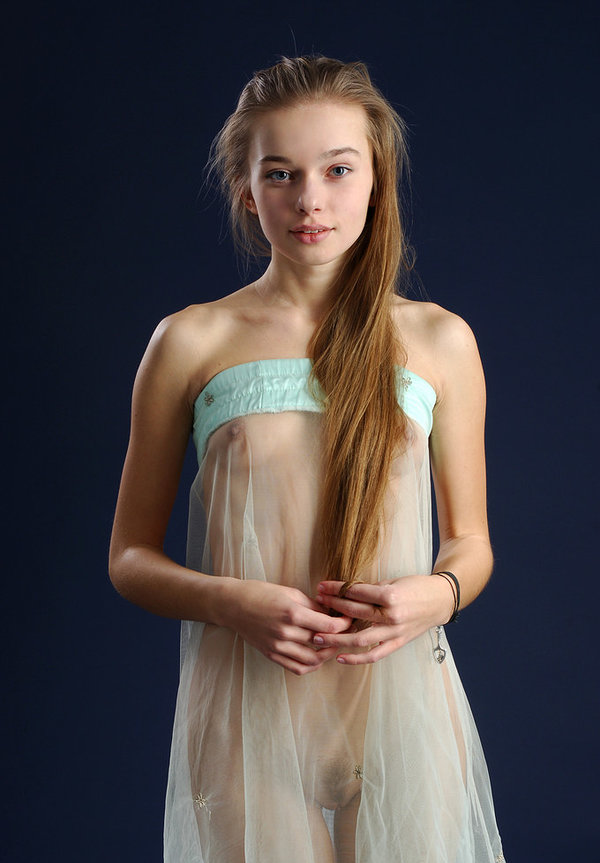 Карина, 21 год, 10 размер груди